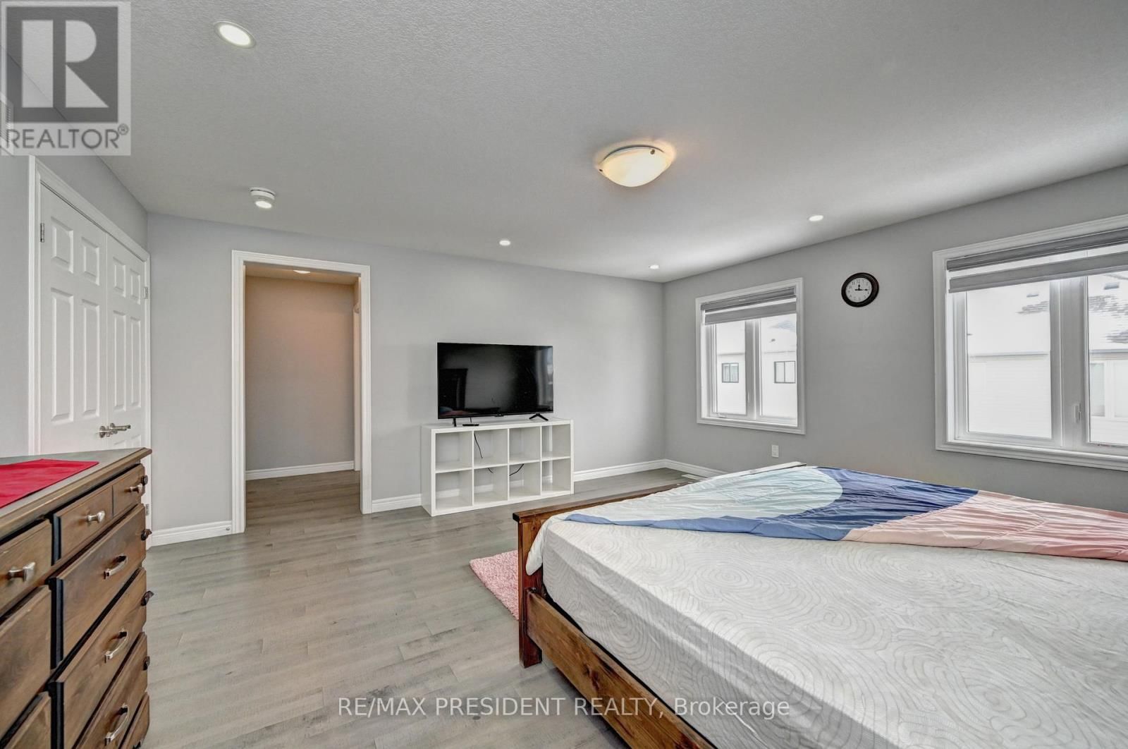 552 FLORENCEDALE CRESCENT Image 16