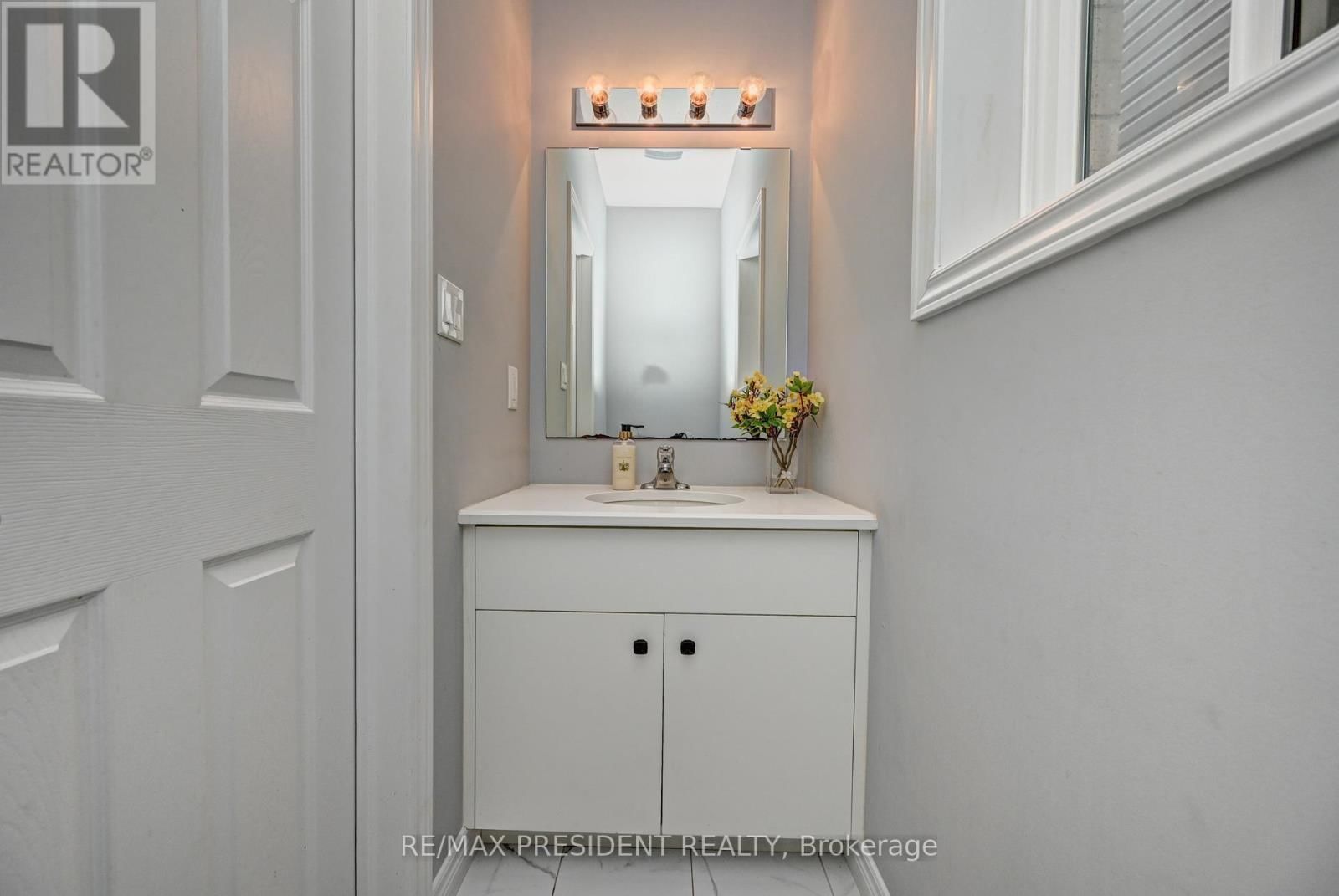 552 FLORENCEDALE CRESCENT Image 5