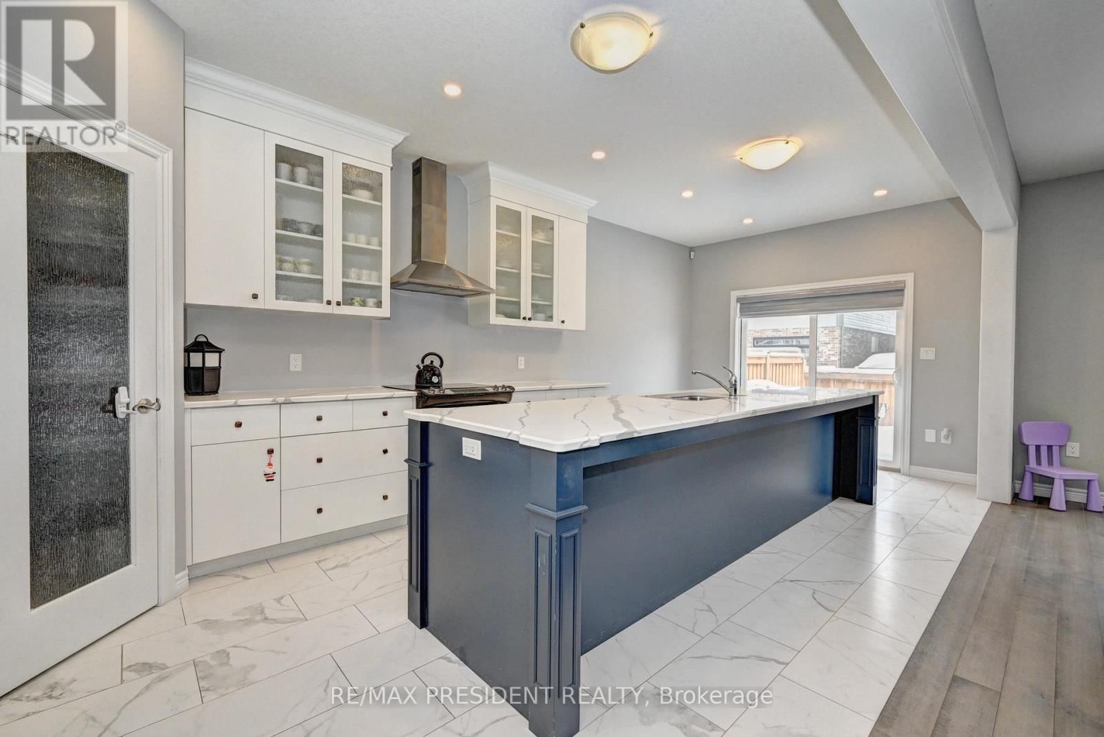 552 FLORENCEDALE CRESCENT Image 7