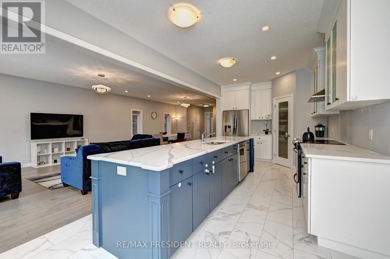 552 FLORENCEDALE CRESCENT Image 8