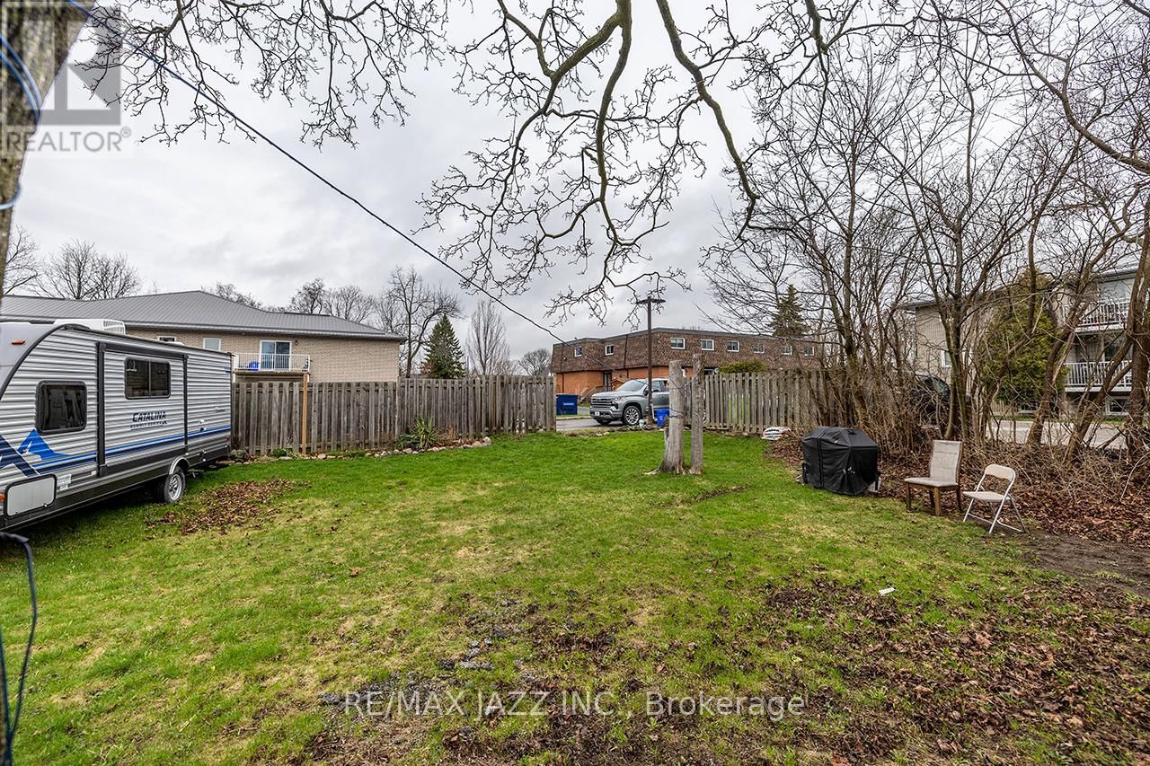 238 JAMES STREET EAST Image 8