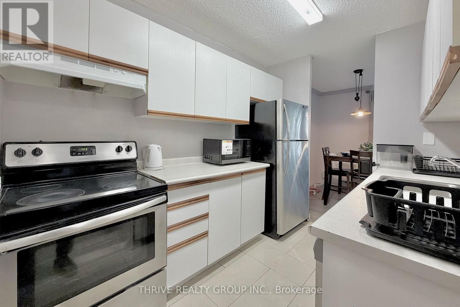 111 - 1103 JALNA BOULEVARD Image 11