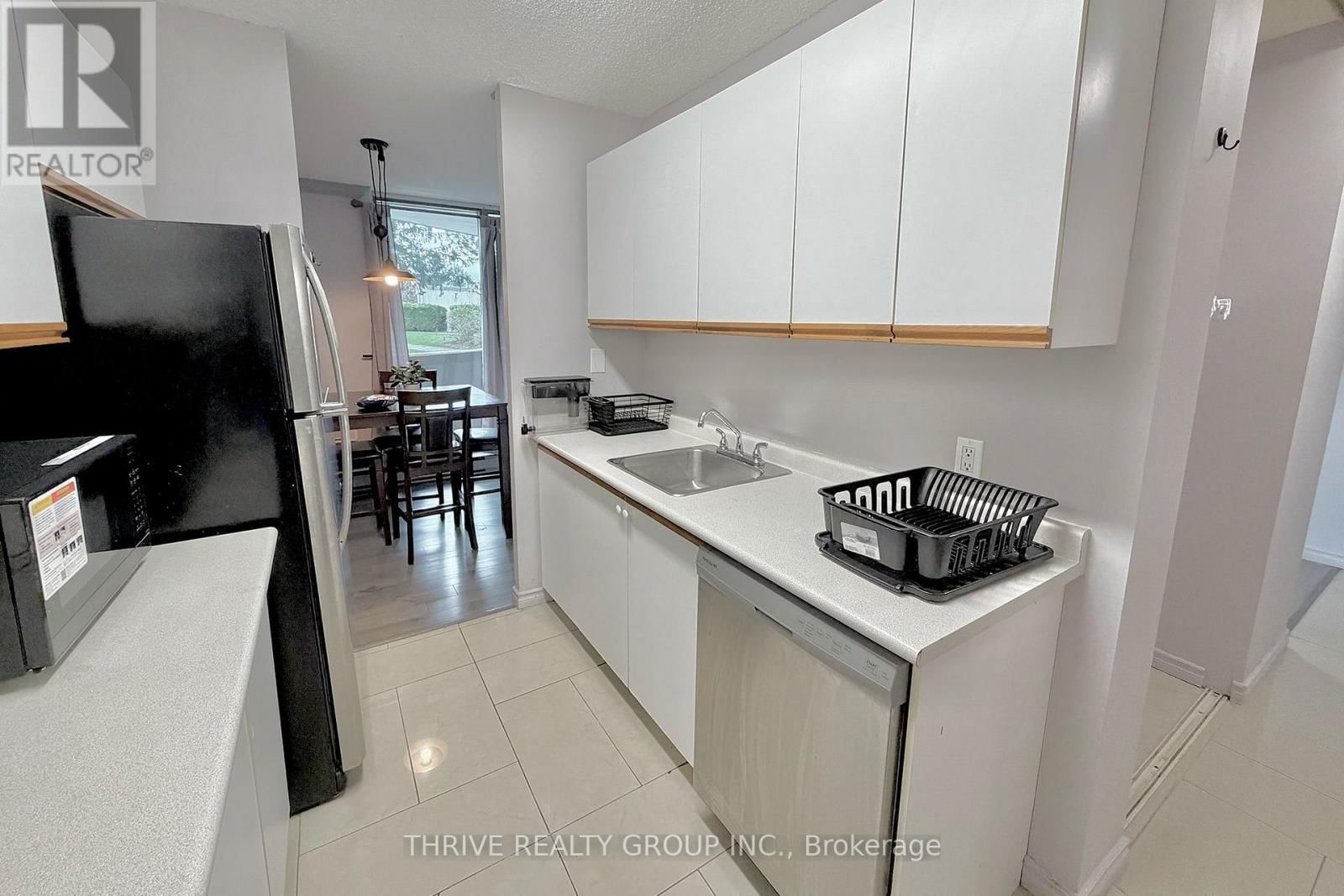 111 - 1103 JALNA BOULEVARD Image 12