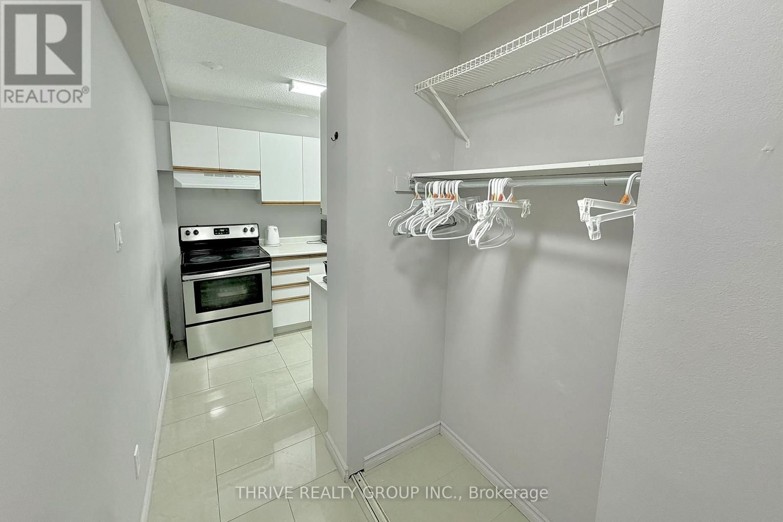 111 - 1103 JALNA BOULEVARD Image 13