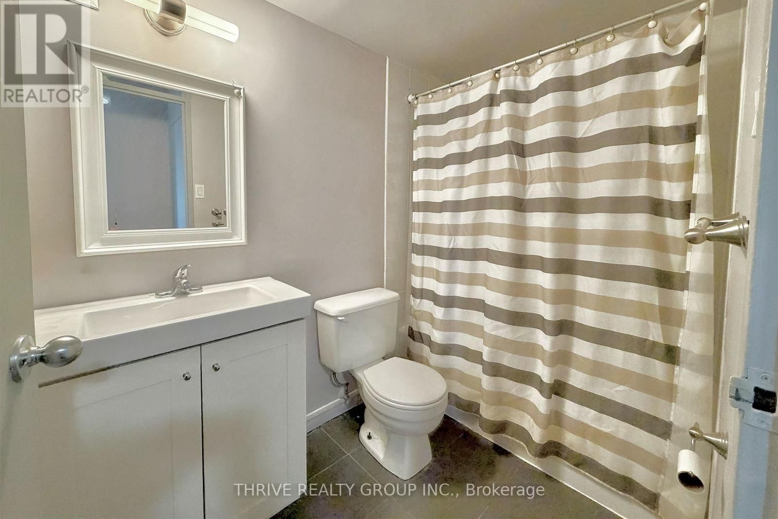 111 - 1103 JALNA BOULEVARD Image 18