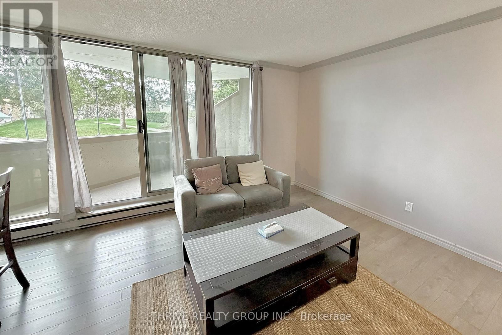 111 - 1103 JALNA BOULEVARD Image 5