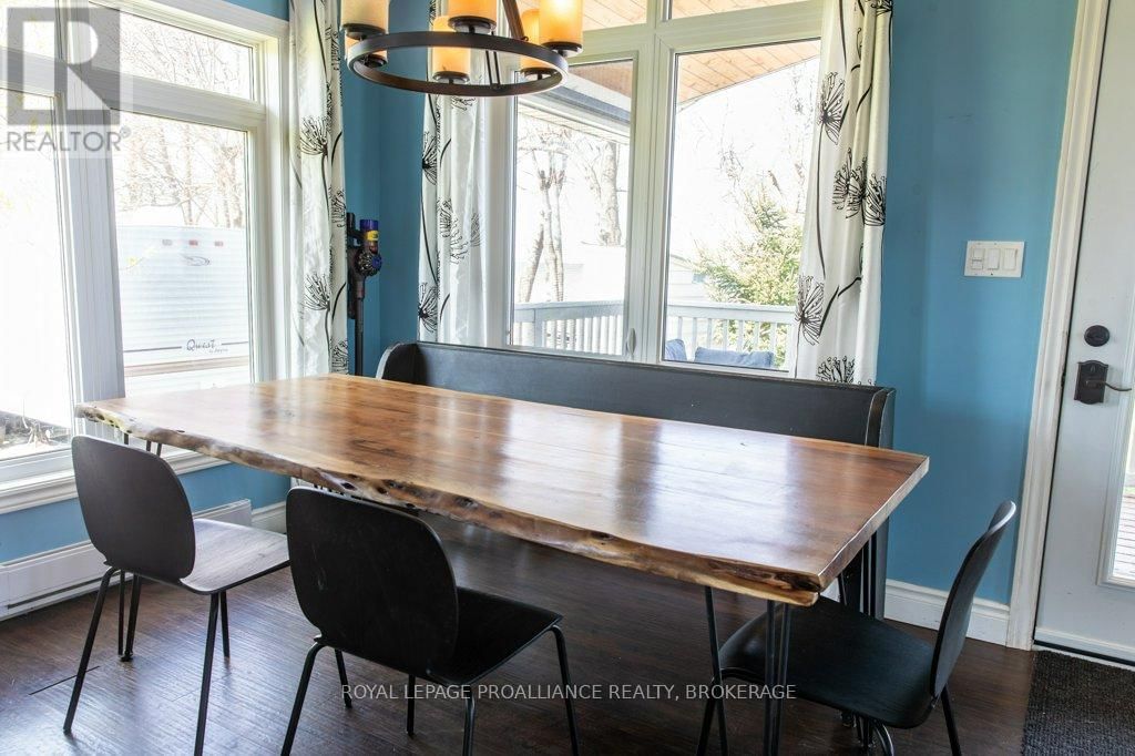 166 EASY LANE Image 15