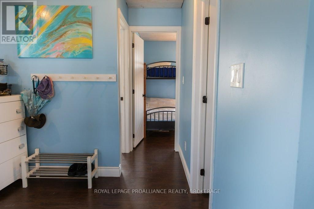 166 EASY LANE Image 16