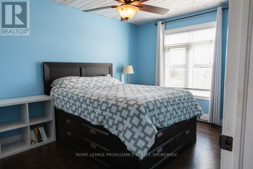 166 EASY LANE Image 21