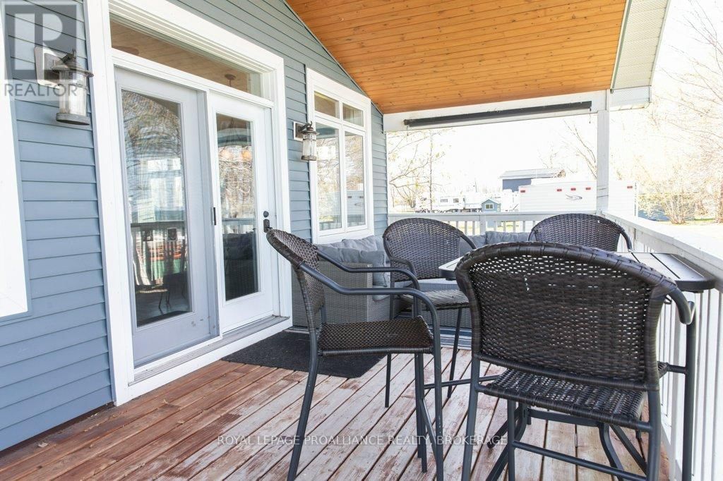 166 EASY LANE Image 30