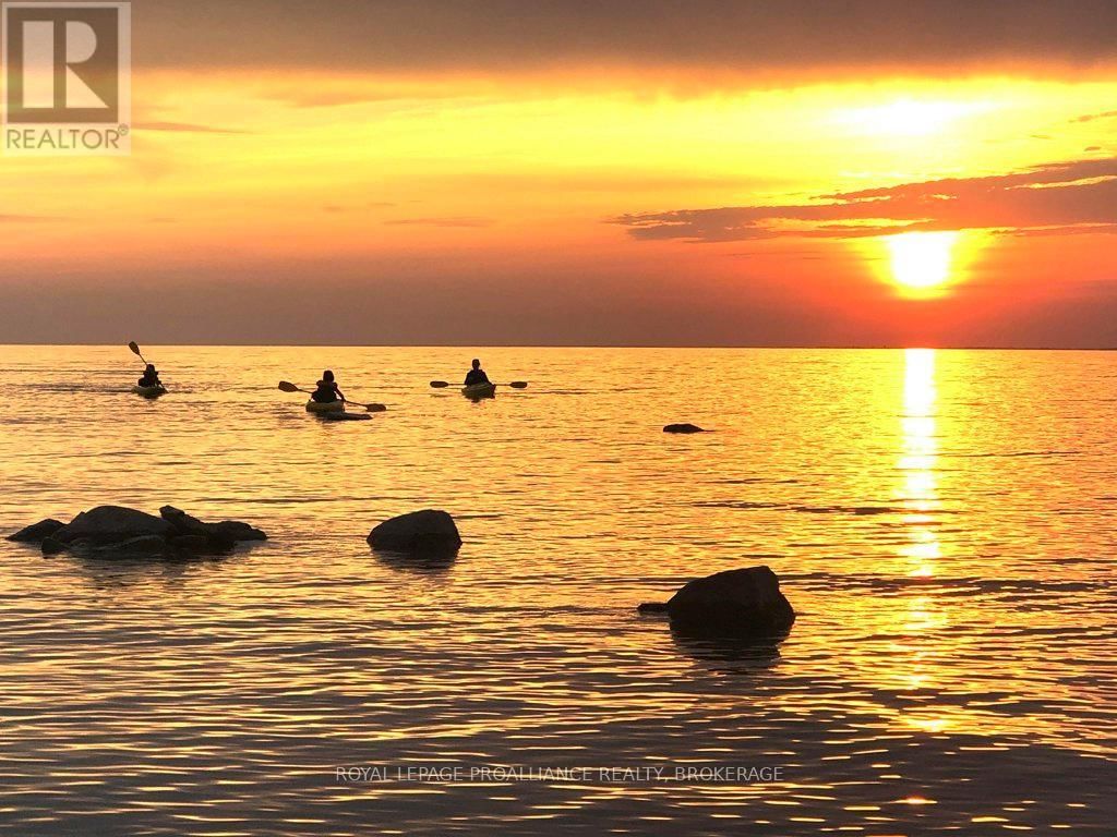 166 EASY LANE Image 38