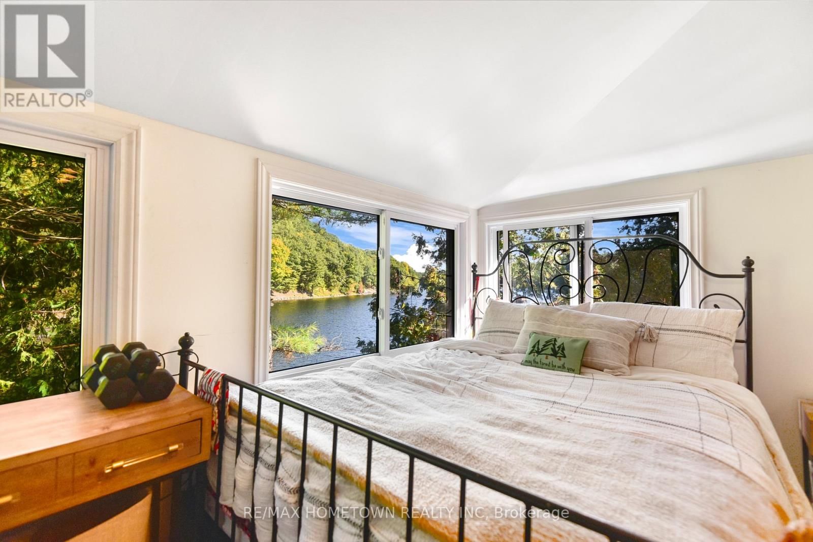 961 NARROWS LANE Image 14