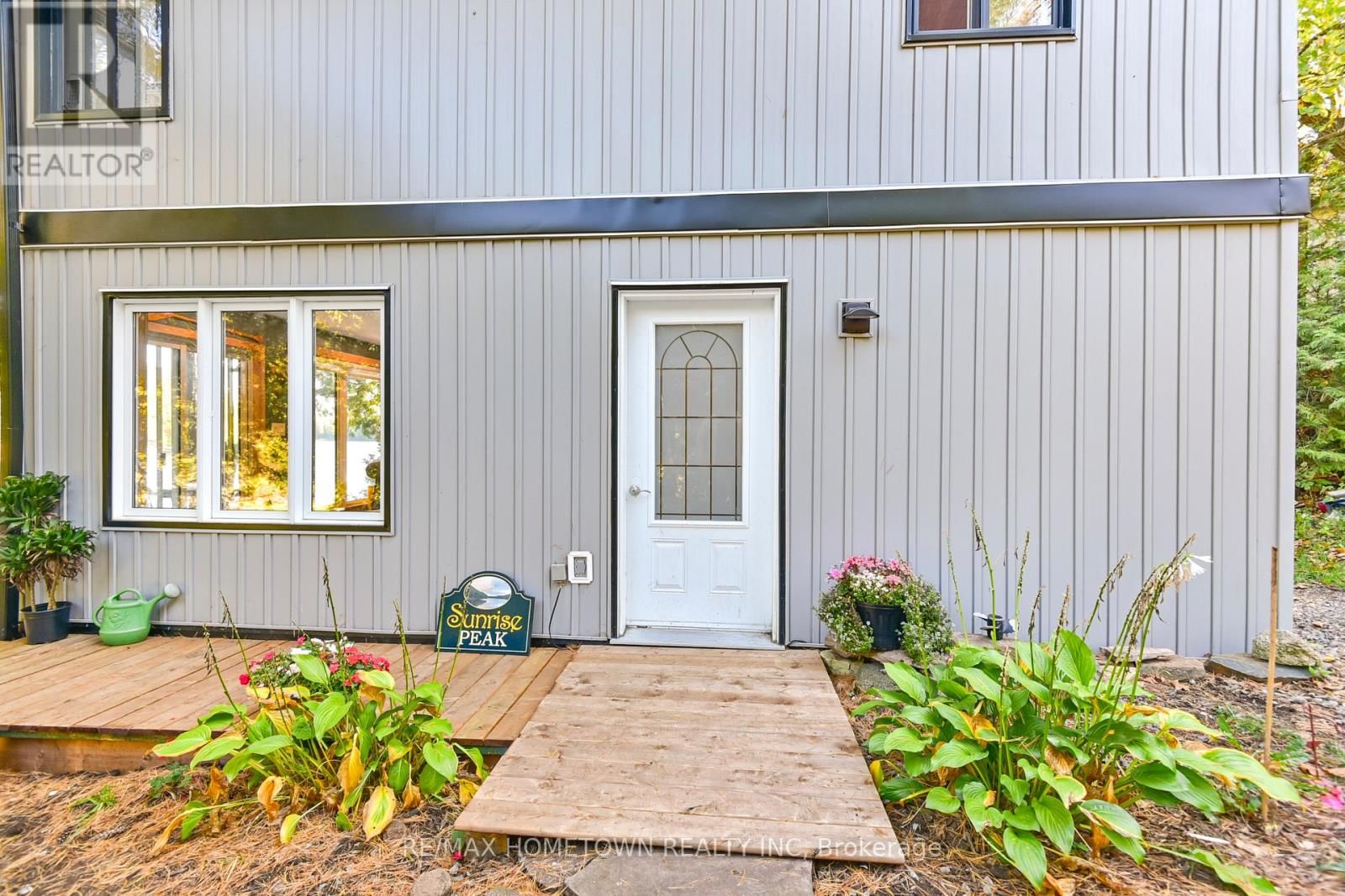 961 NARROWS LANE Image 4