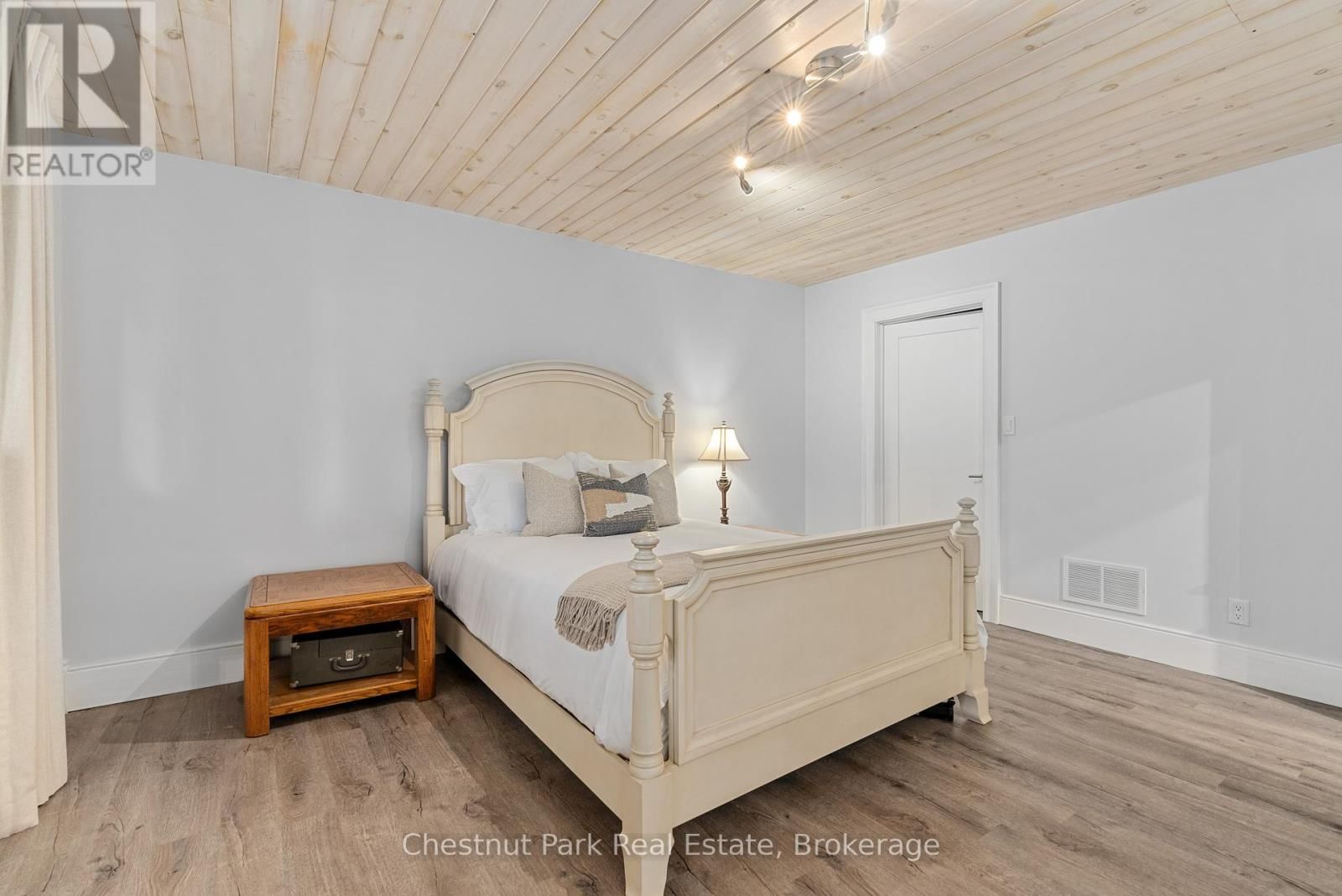 86 BOWYER ROAD Image 34