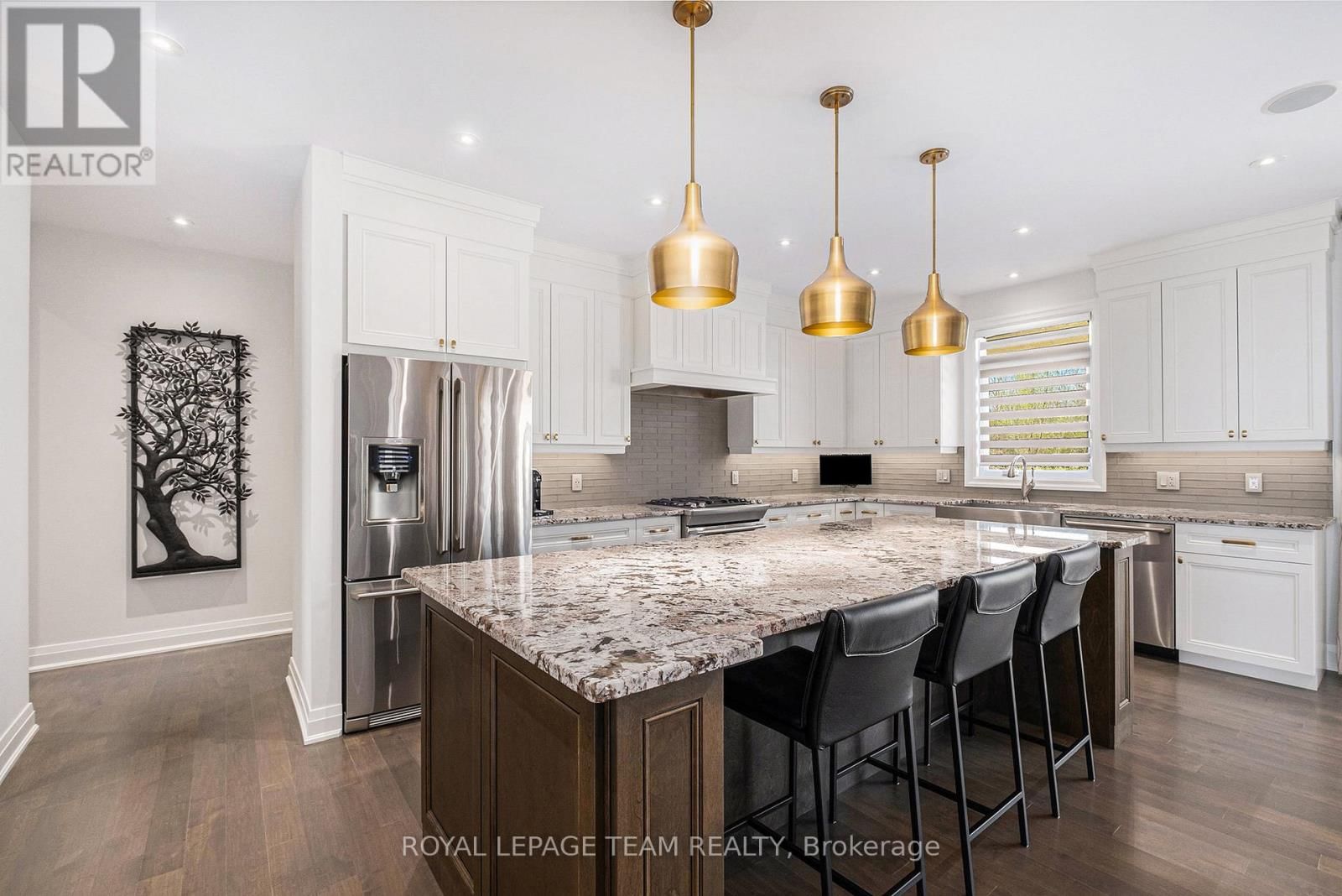 212 CABRELLE PLACE Image 11