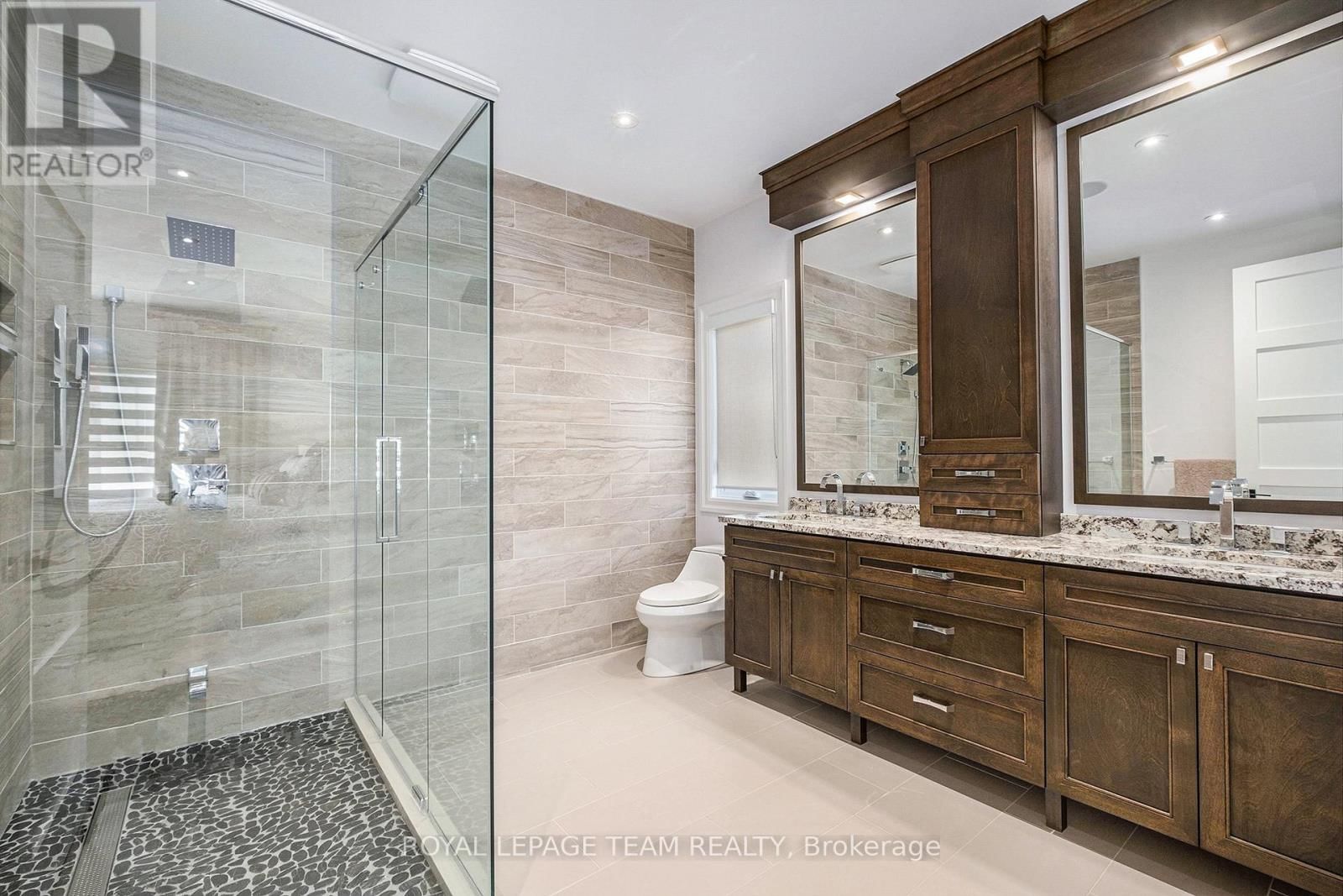 212 CABRELLE PLACE Image 22