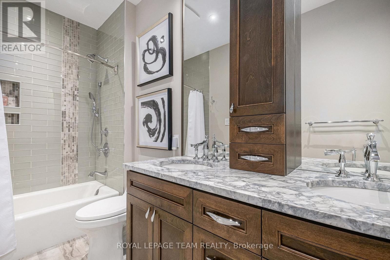 212 CABRELLE PLACE Image 23