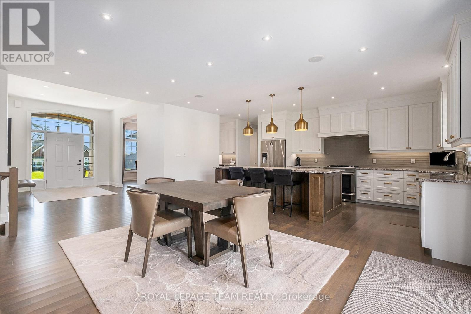 212 CABRELLE PLACE Image 9