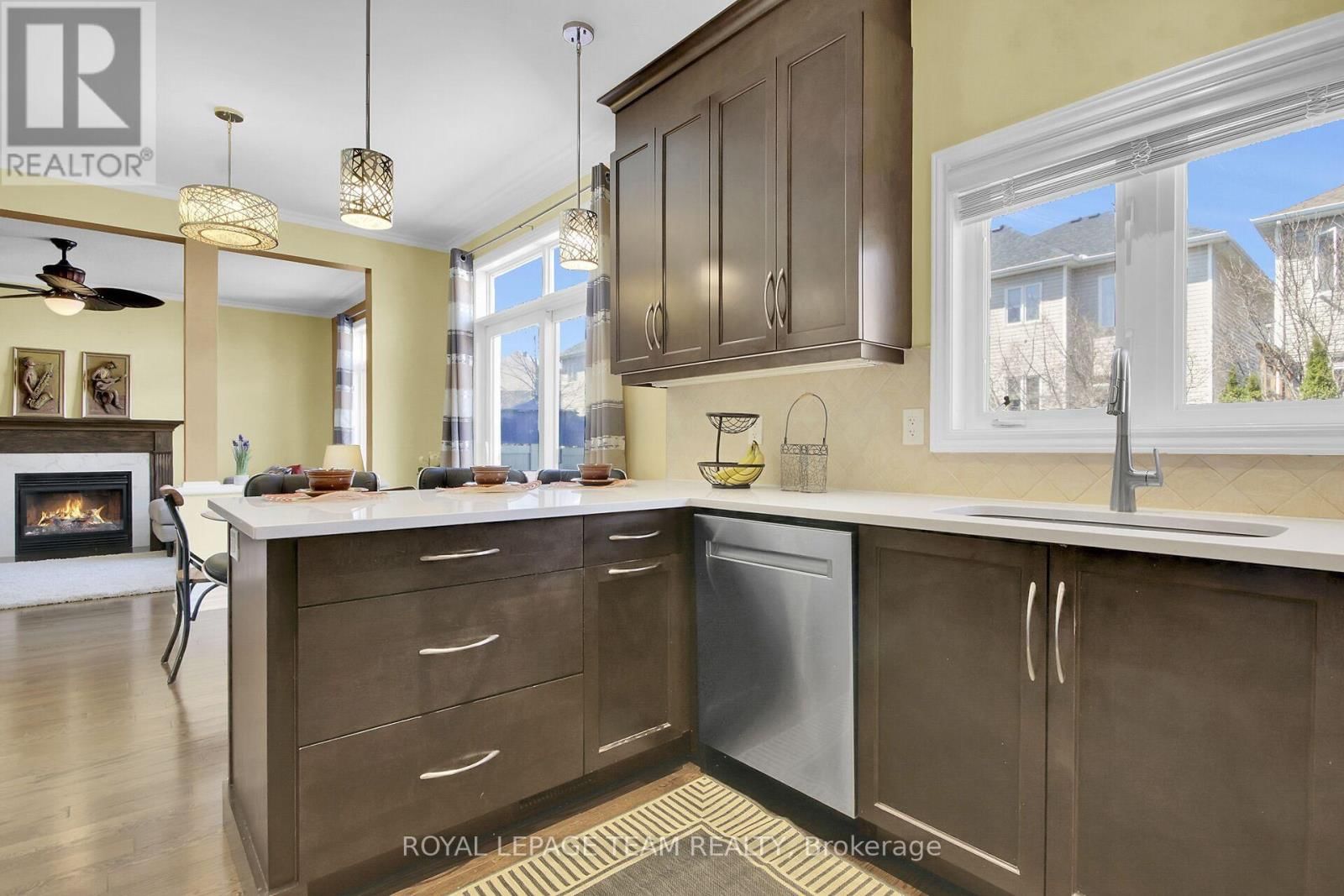 214 DAVY STREET Image 15