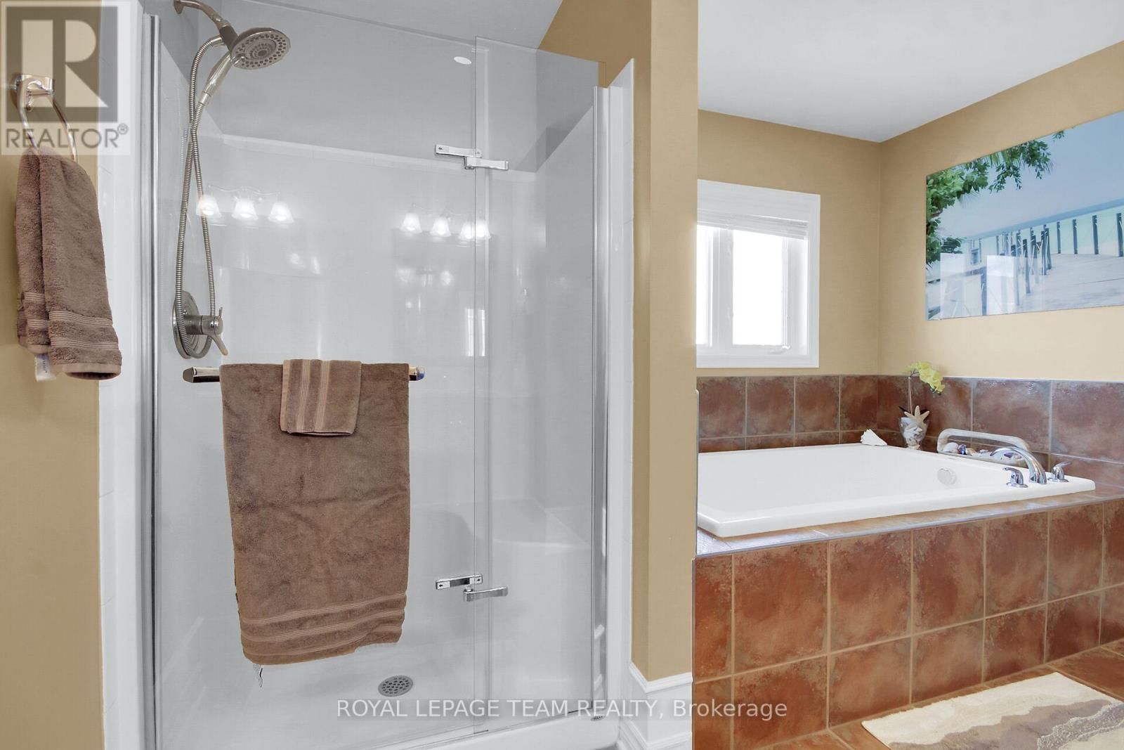 214 DAVY STREET Image 24