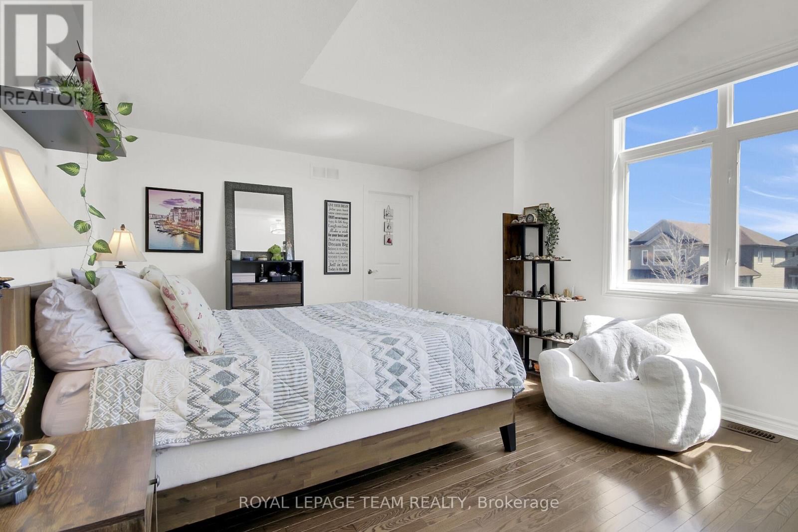 214 DAVY STREET Image 25