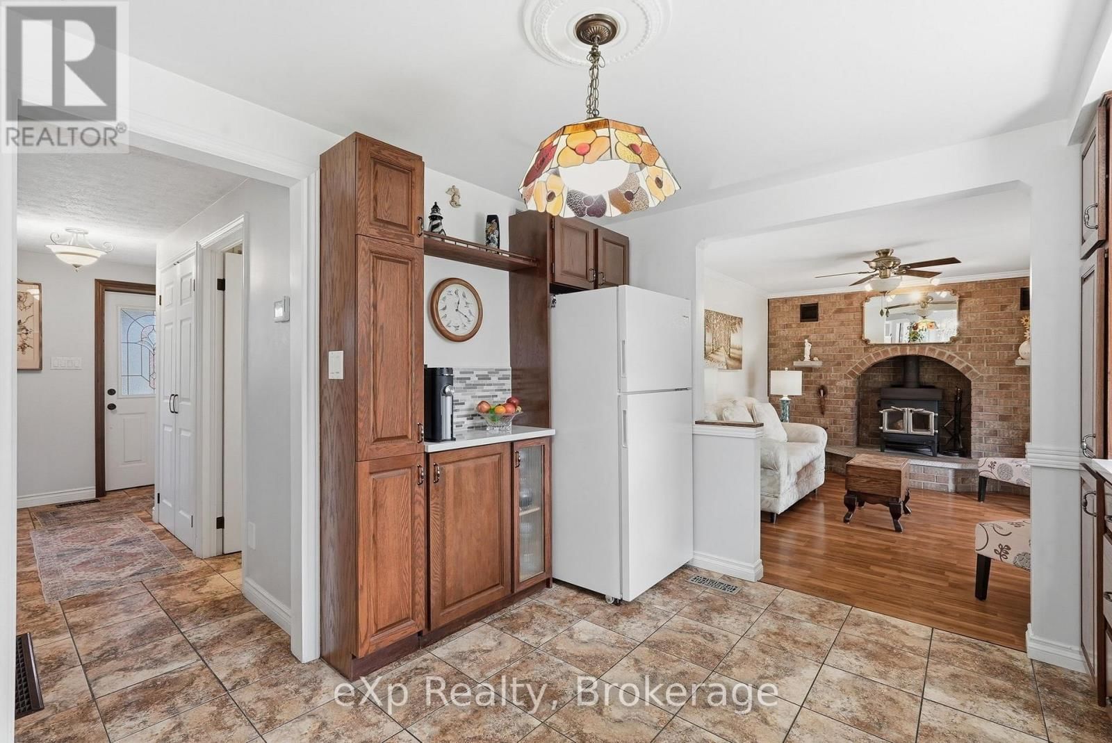 990 HERITAGE DRIVE Image 18