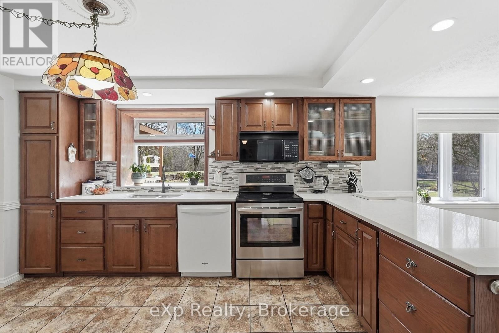 990 HERITAGE DRIVE Image 19