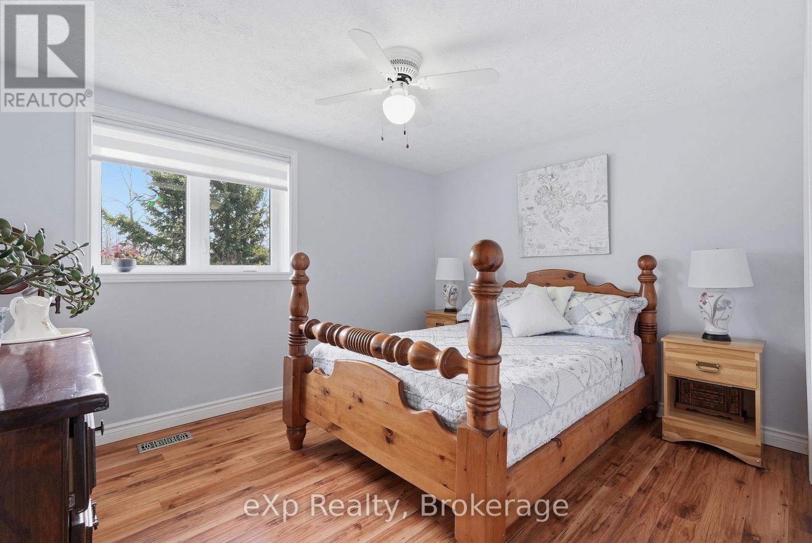 990 HERITAGE DRIVE Image 25