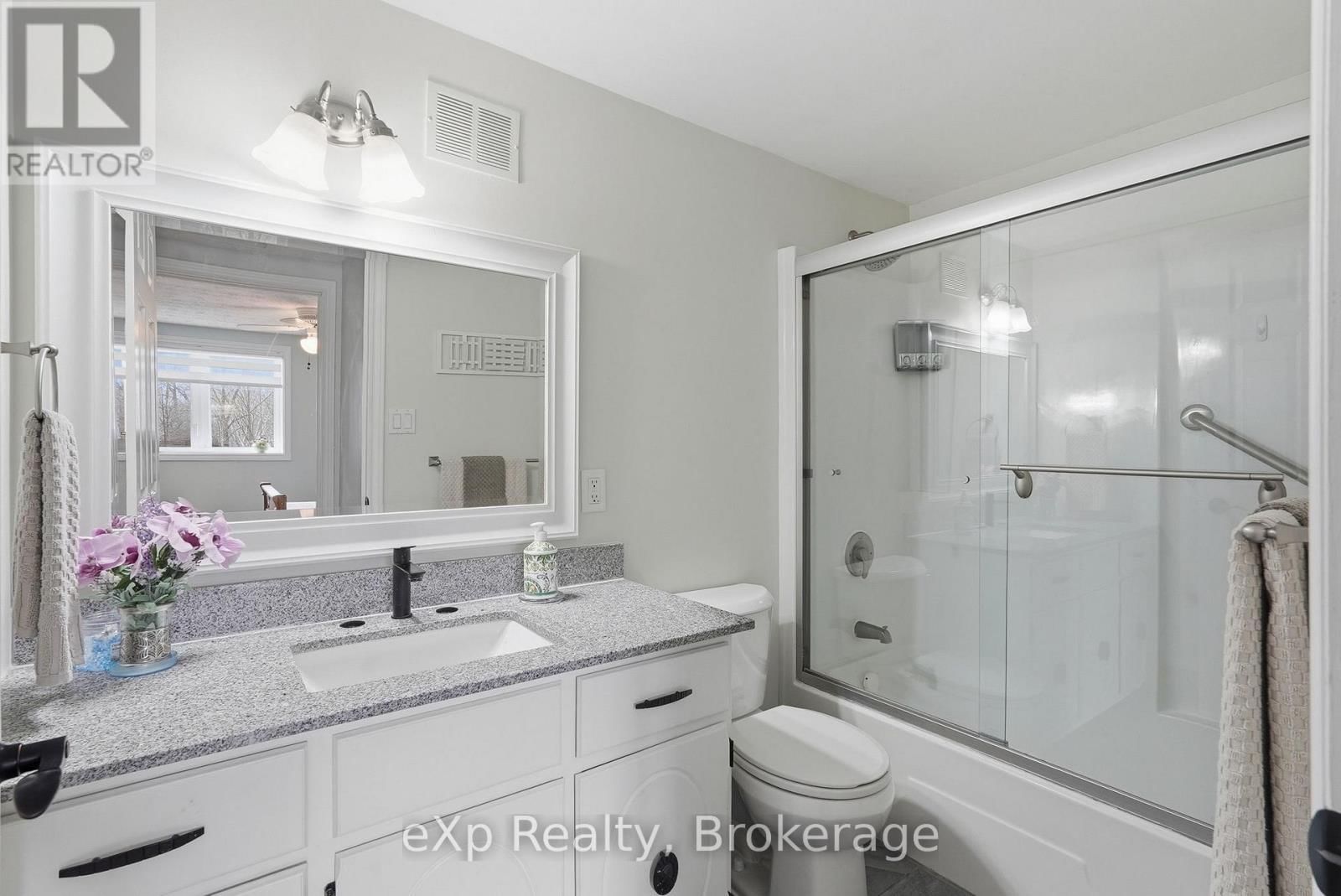 990 HERITAGE DRIVE Image 26