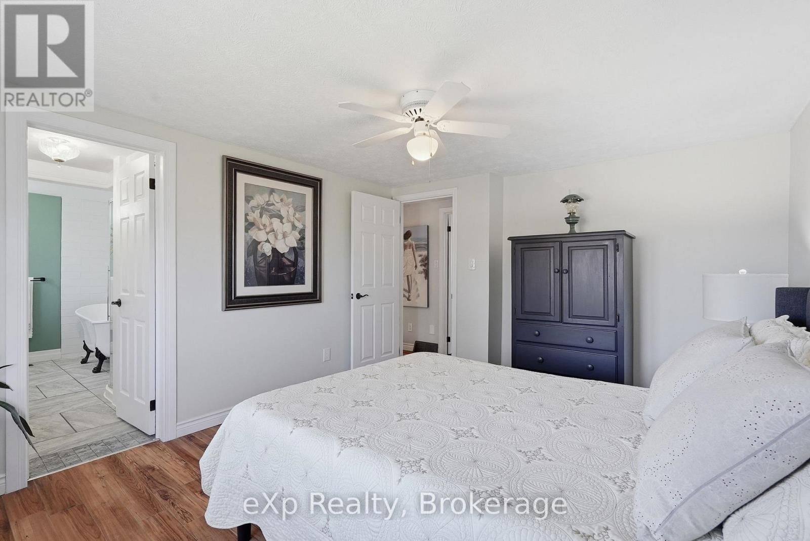 990 HERITAGE DRIVE Image 28