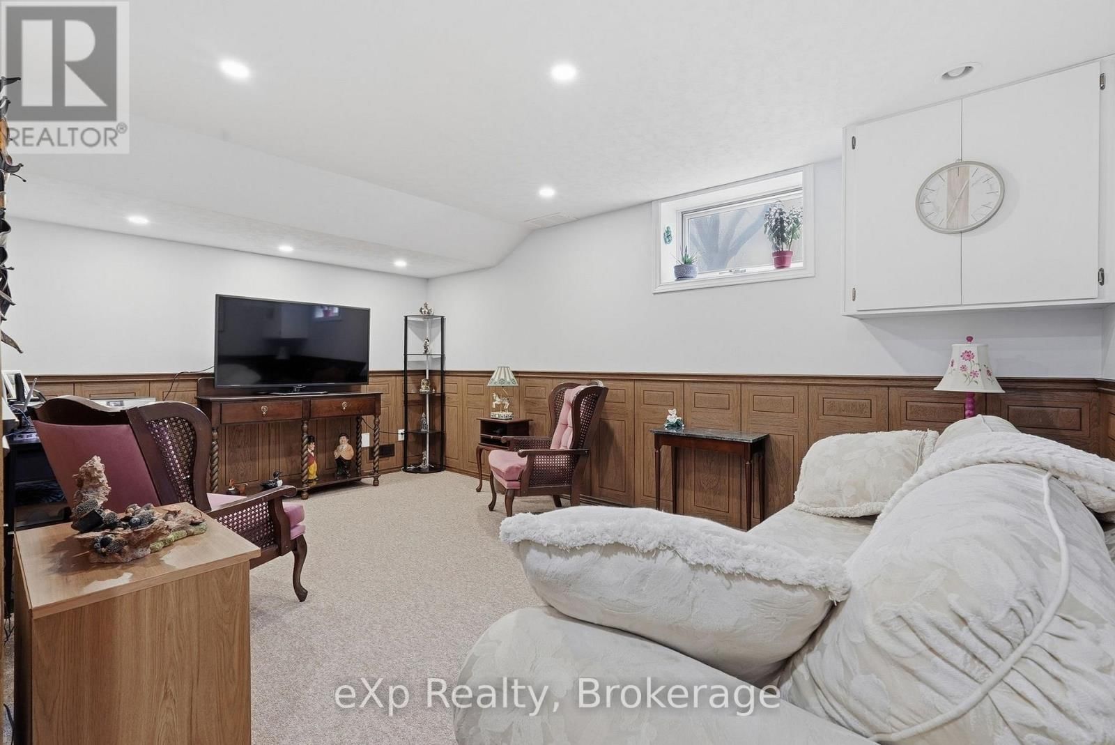 990 HERITAGE DRIVE Image 31