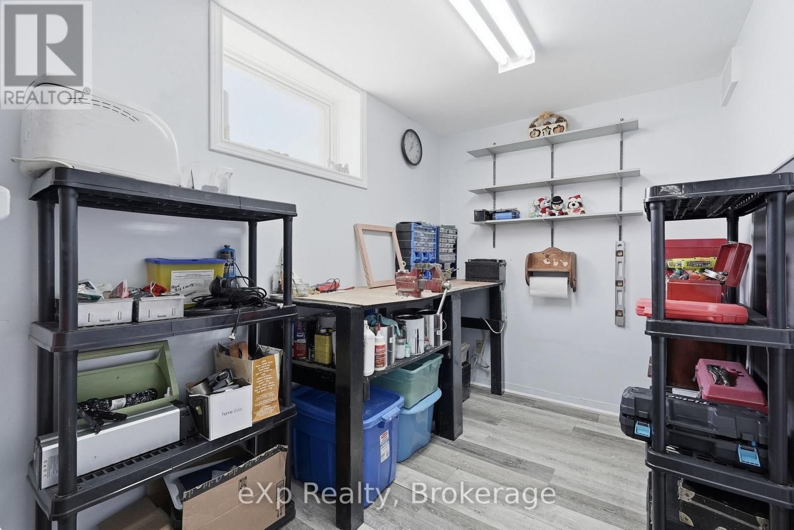 990 HERITAGE DRIVE Image 36