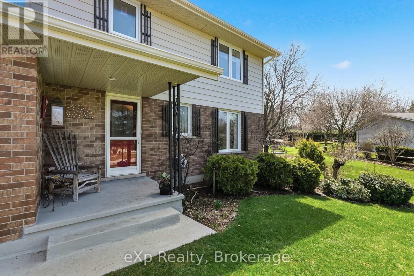 990 HERITAGE DRIVE Image 4