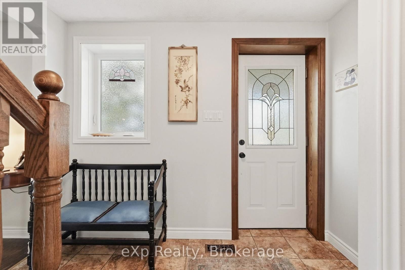 990 HERITAGE DRIVE Image 5