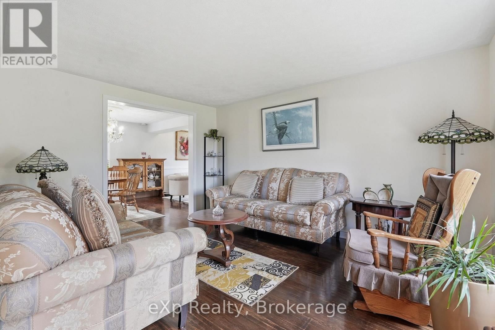 990 HERITAGE DRIVE Image 9