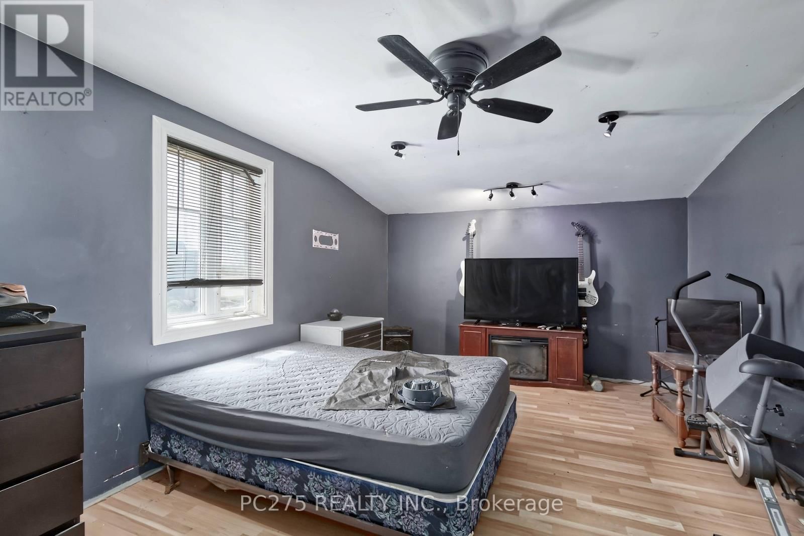 179 QUEEN STREET EAST Image 16