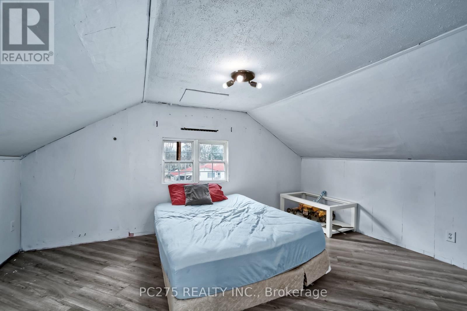 179 QUEEN STREET EAST Image 20