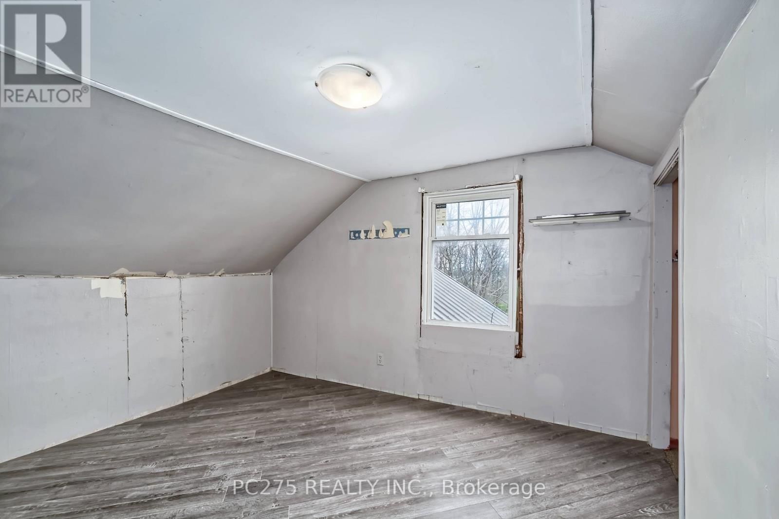 179 QUEEN STREET EAST Image 22