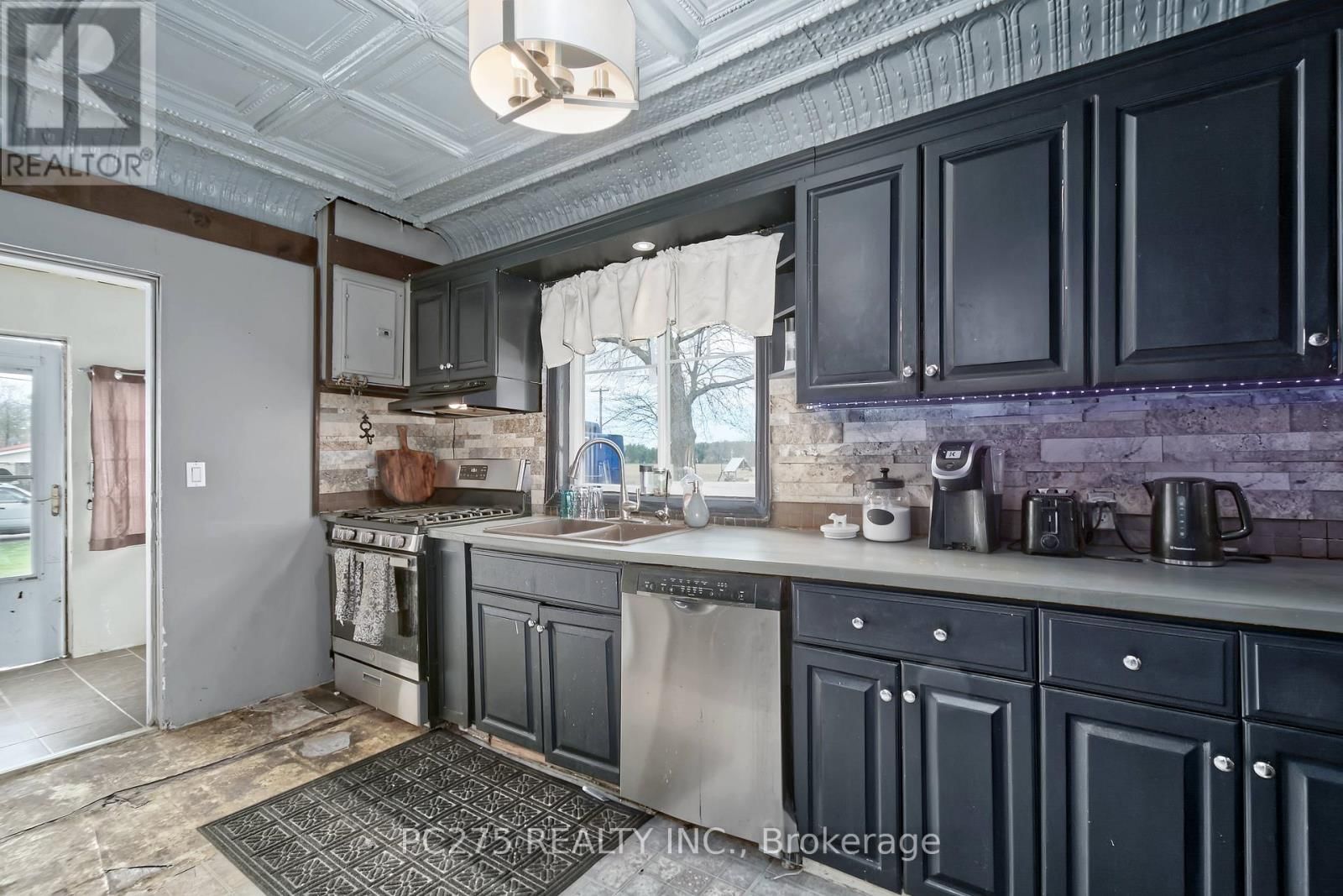 179 QUEEN STREET EAST Image 6