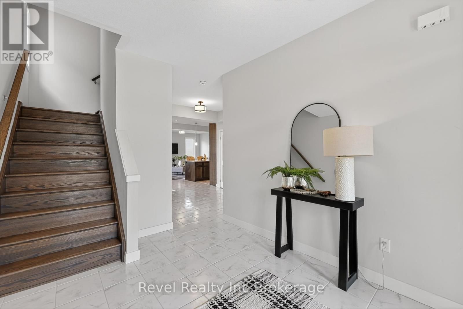 32 SUTHERLAND CRESCENT Image 10