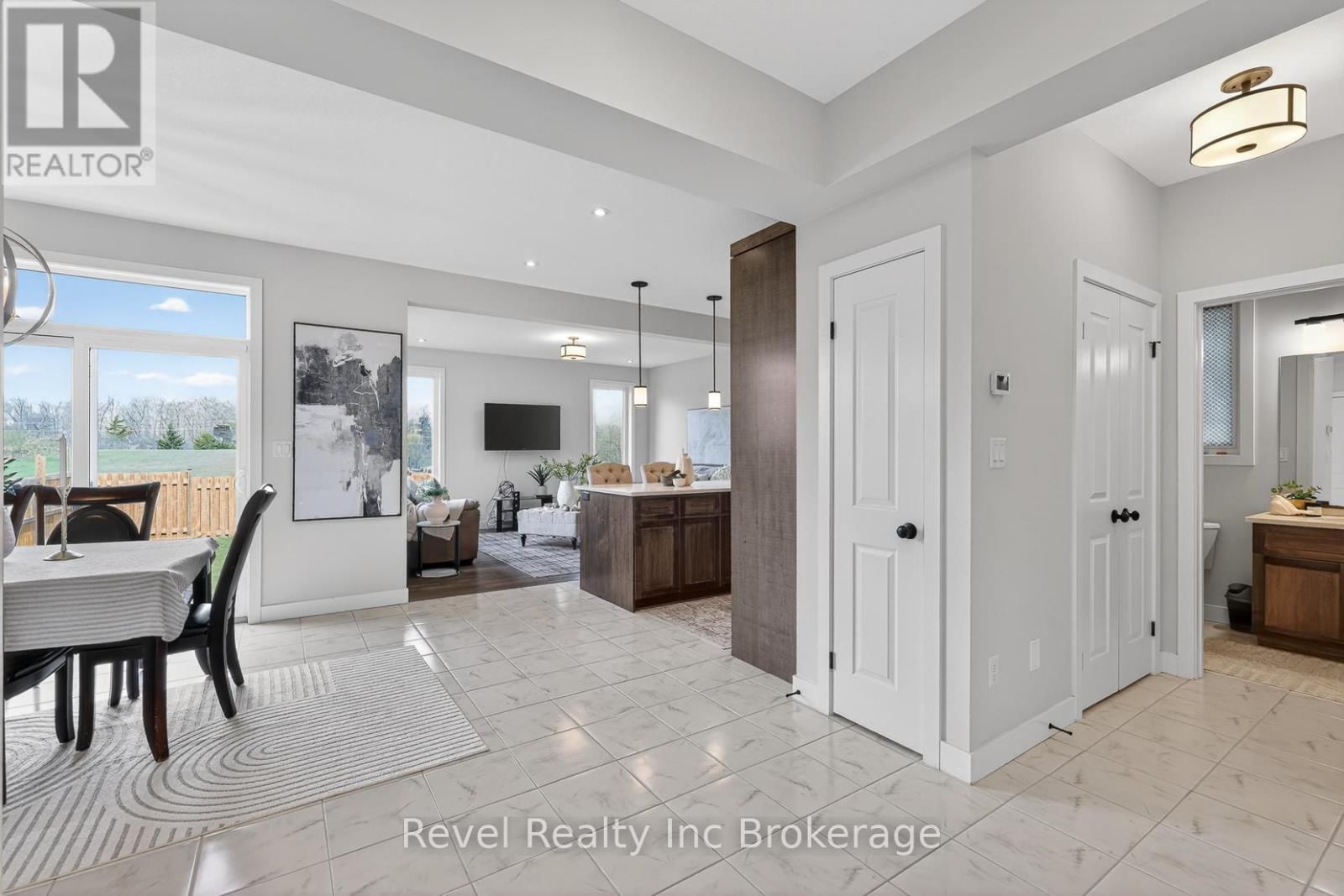 32 SUTHERLAND CRESCENT Image 11