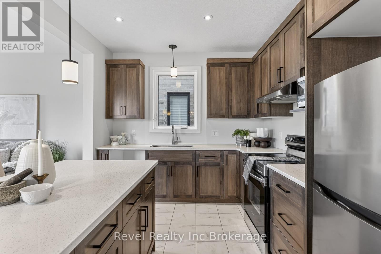 32 SUTHERLAND CRESCENT Image 20