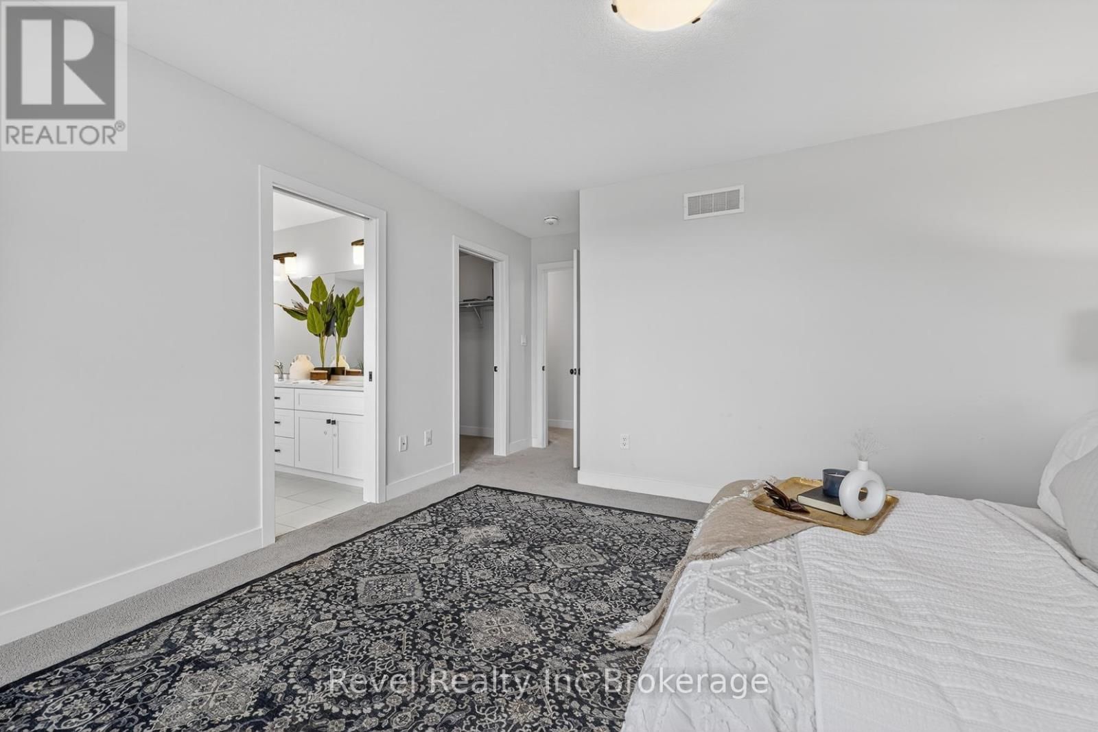 32 SUTHERLAND CRESCENT Image 30