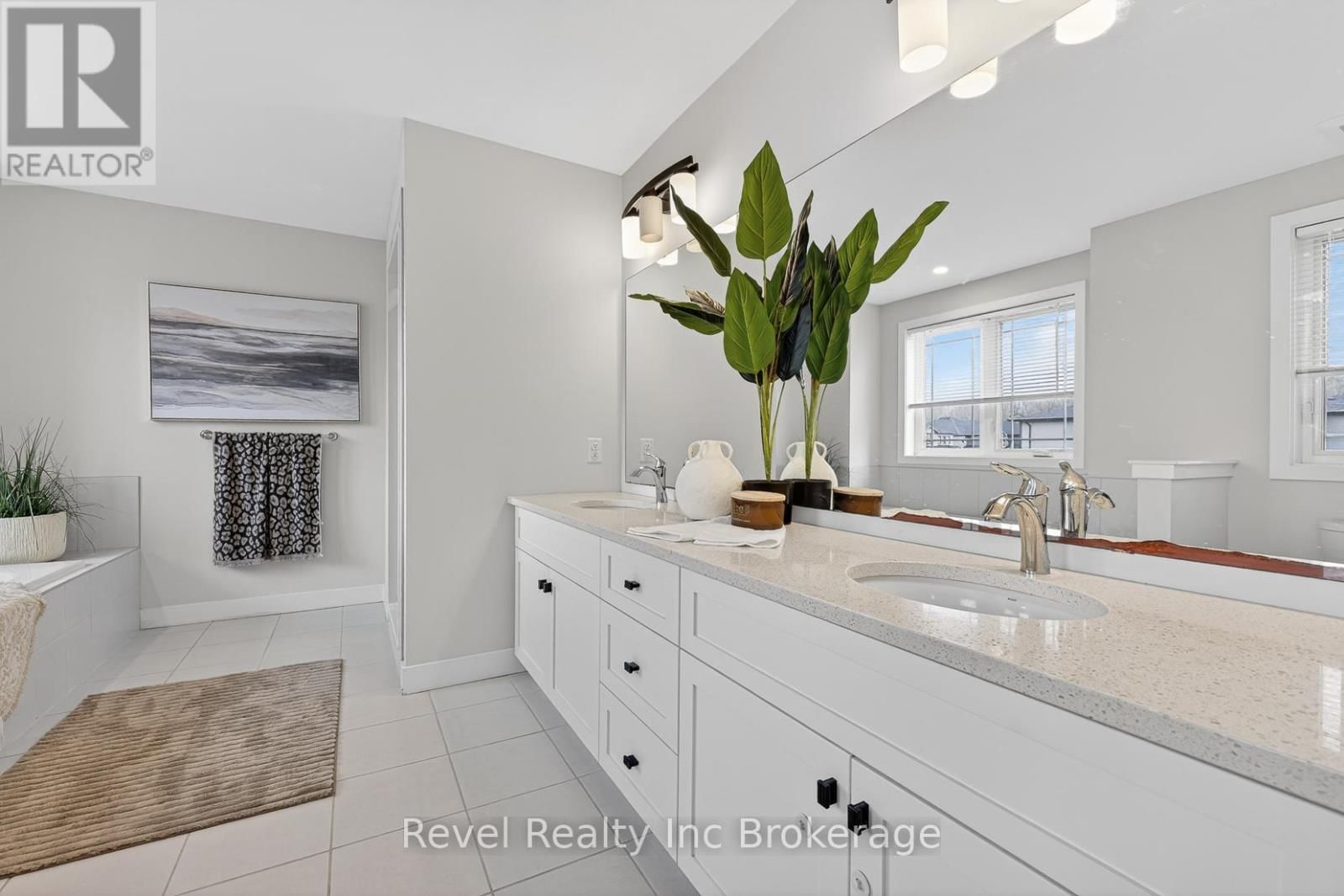 32 SUTHERLAND CRESCENT Image 31