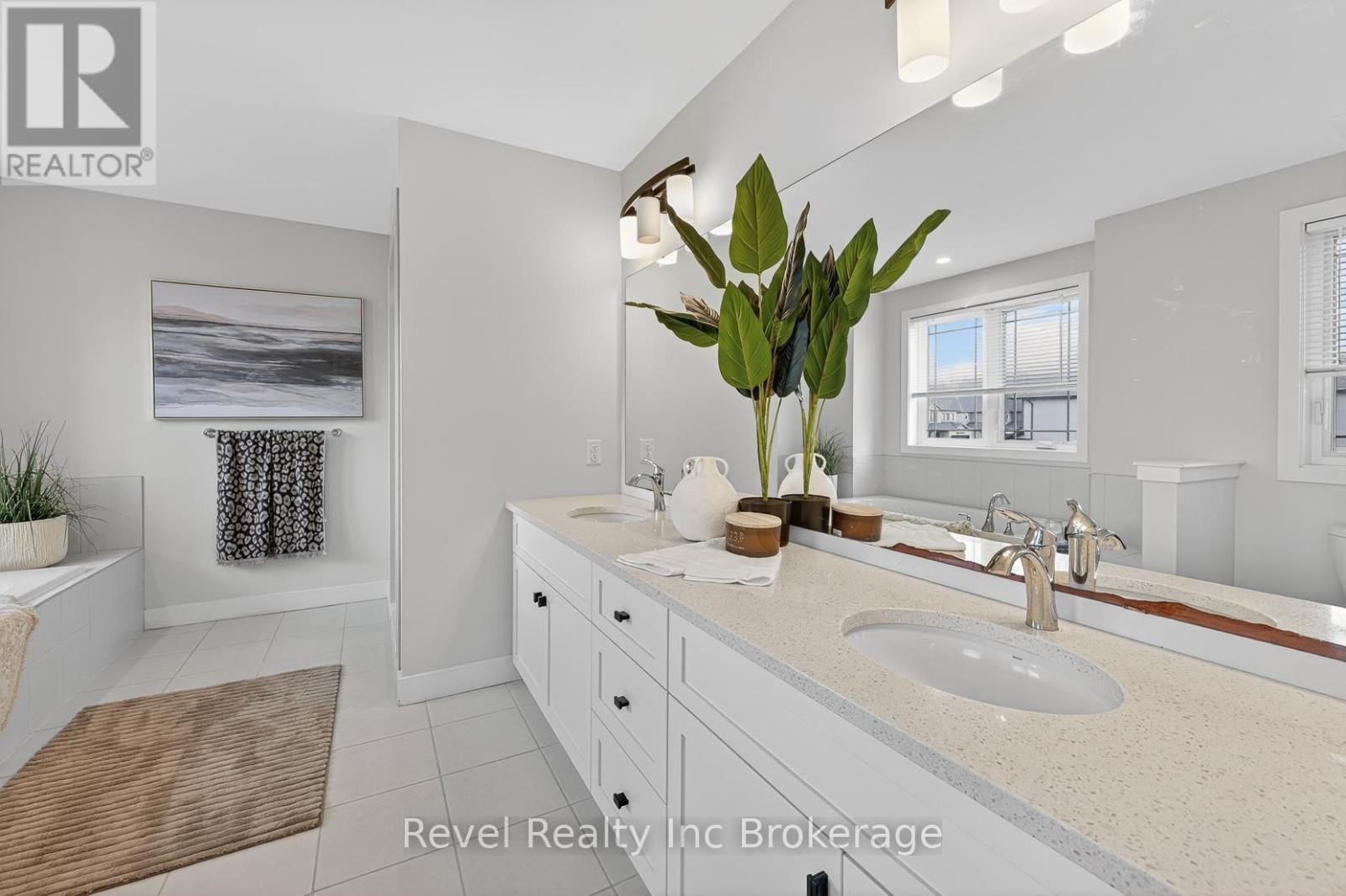 32 SUTHERLAND CRESCENT Image 34