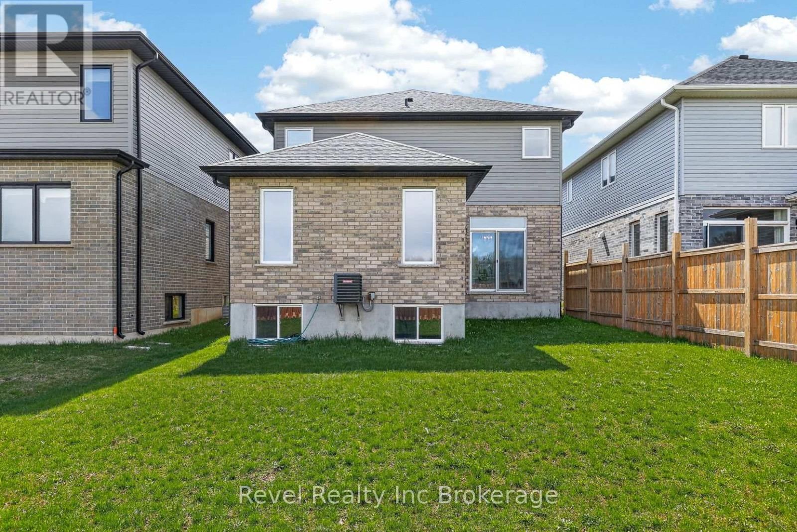 32 SUTHERLAND CRESCENT Image 44