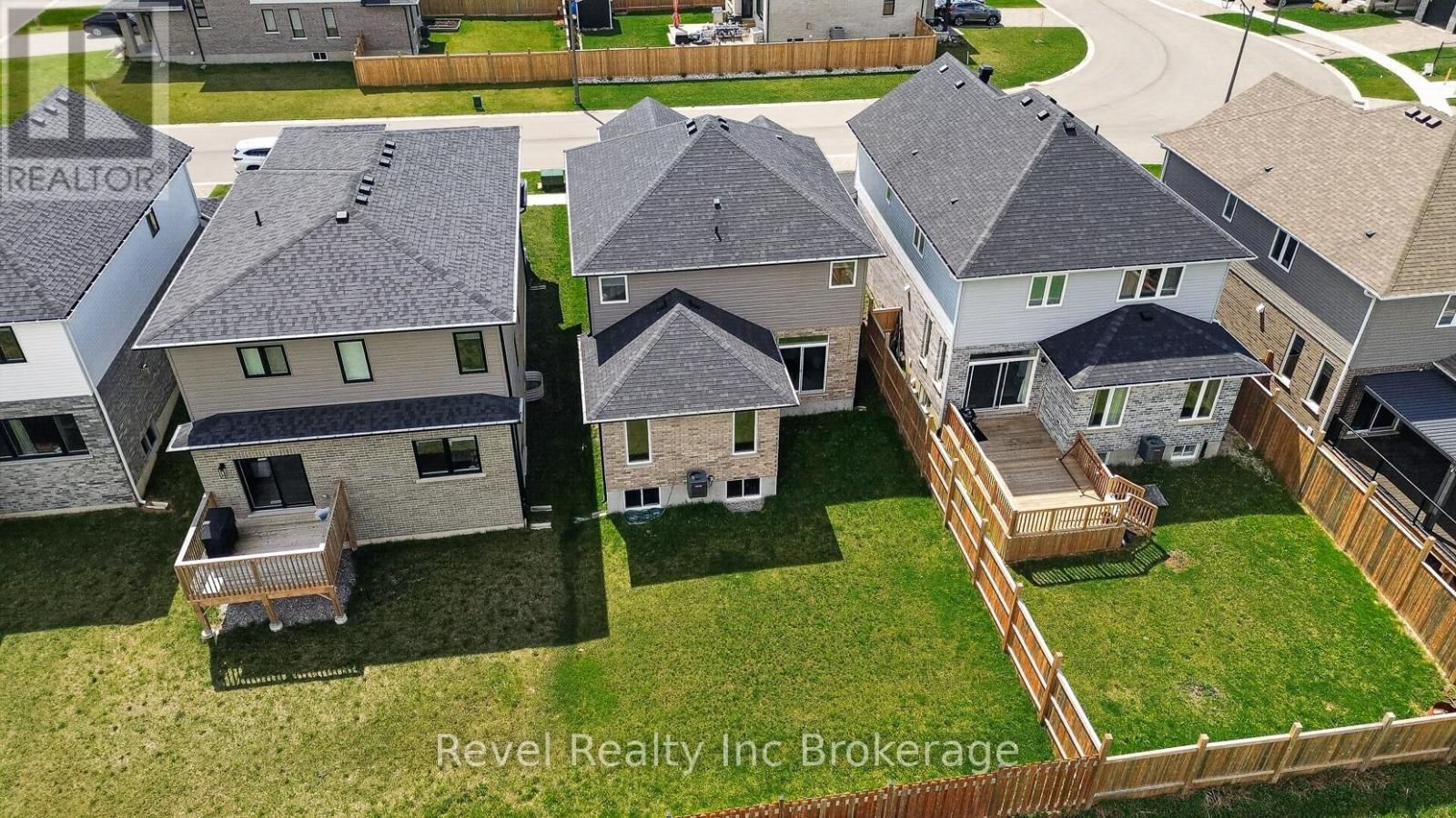 32 SUTHERLAND CRESCENT Image 5