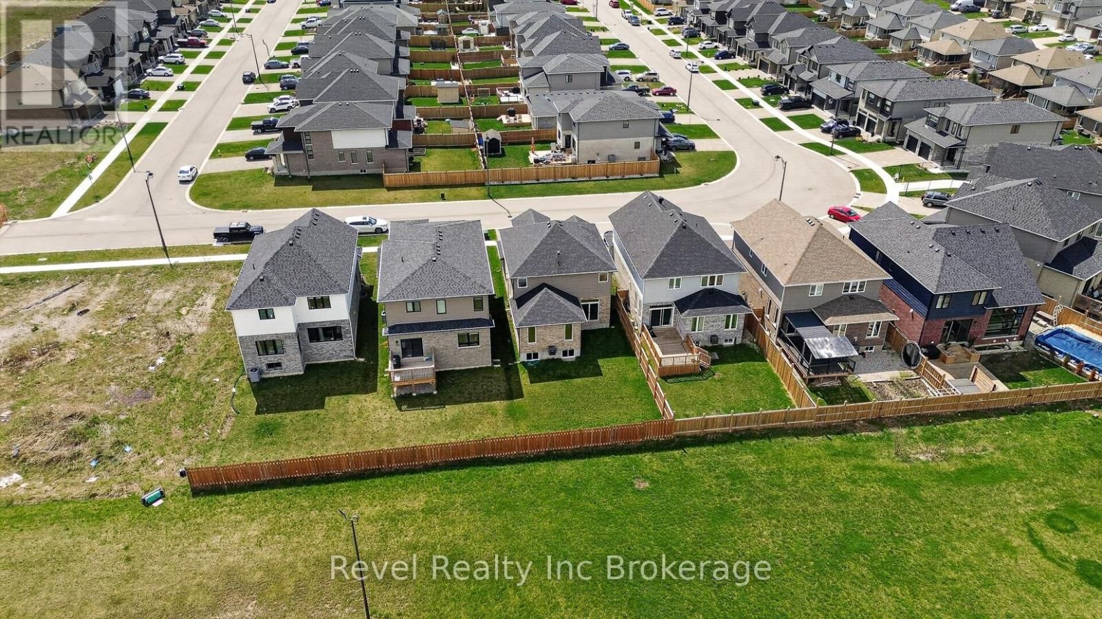 32 SUTHERLAND CRESCENT Image 6