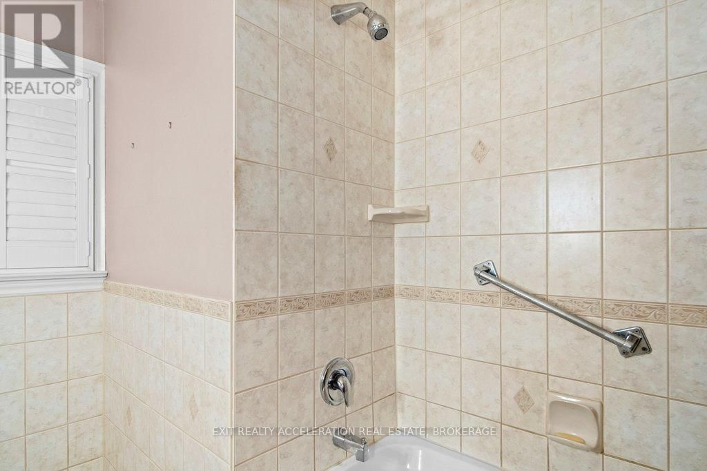 272 BRIDGE STREET WEST Image 23