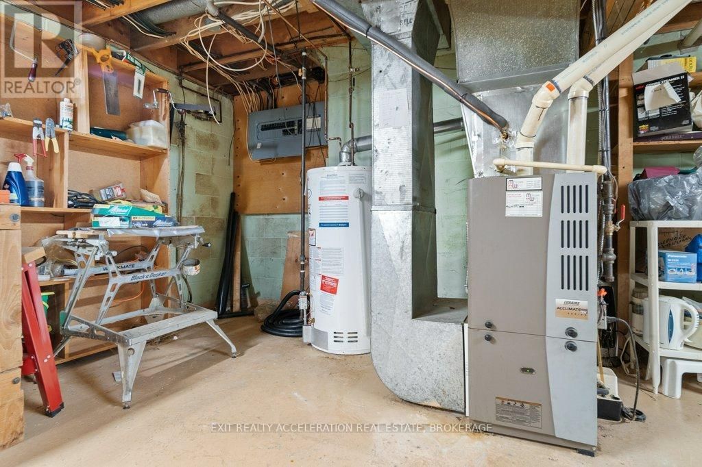 272 BRIDGE STREET WEST Image 36